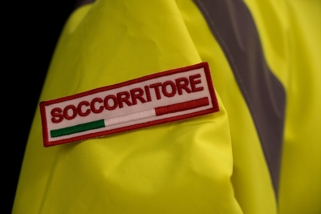 Ricami DoRo per divise sanitarie.